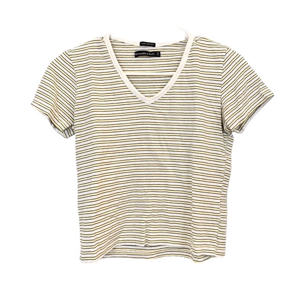 Abercrombie & Fitch Tops - Abercrombie & Fitch Crop Top
